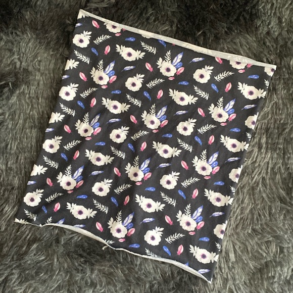 Black and white floral print waist wrap - Picture 1 of 17